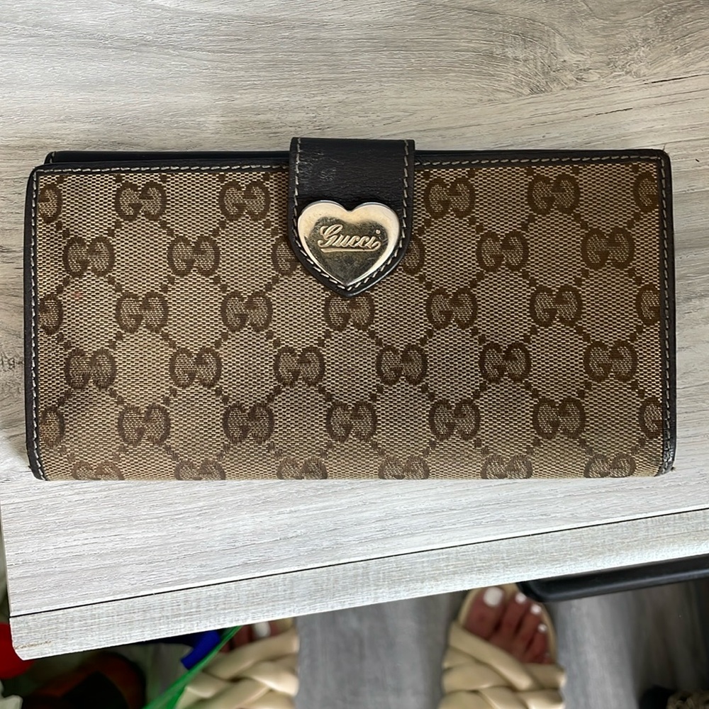 Gucci brown wallet